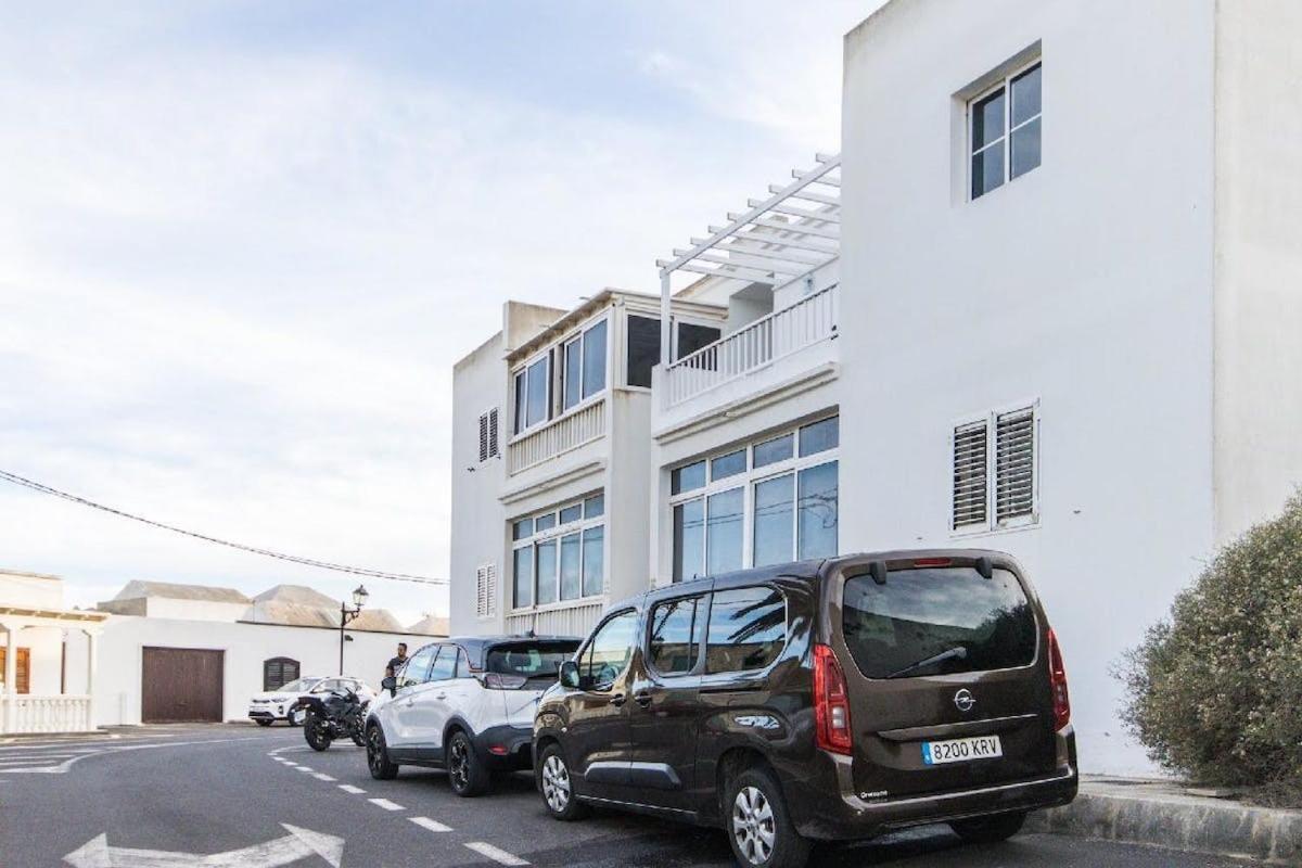 Apartamento Atenea San Bartolomé 外观 照片